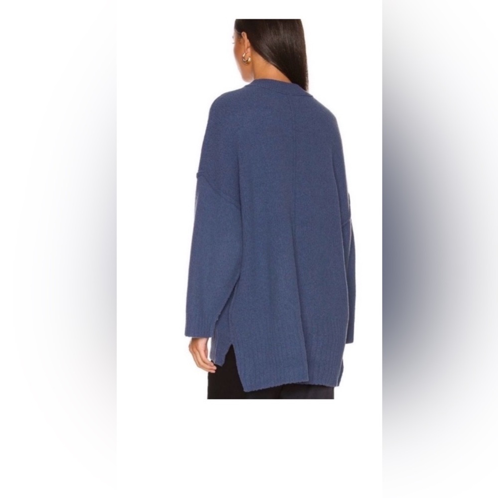 Free People Oversized Knit Sweater Dress in Indigo Blue size Large - Picture 2 of 8